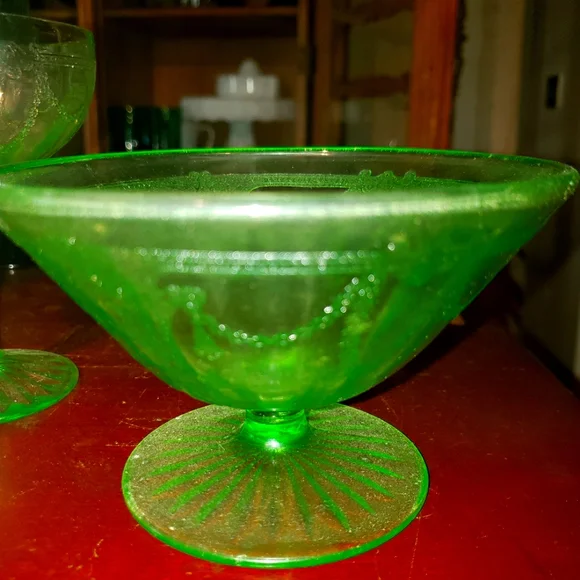 Depression Glass, Vintage glassware 3 pieces - Picture 2 of 3